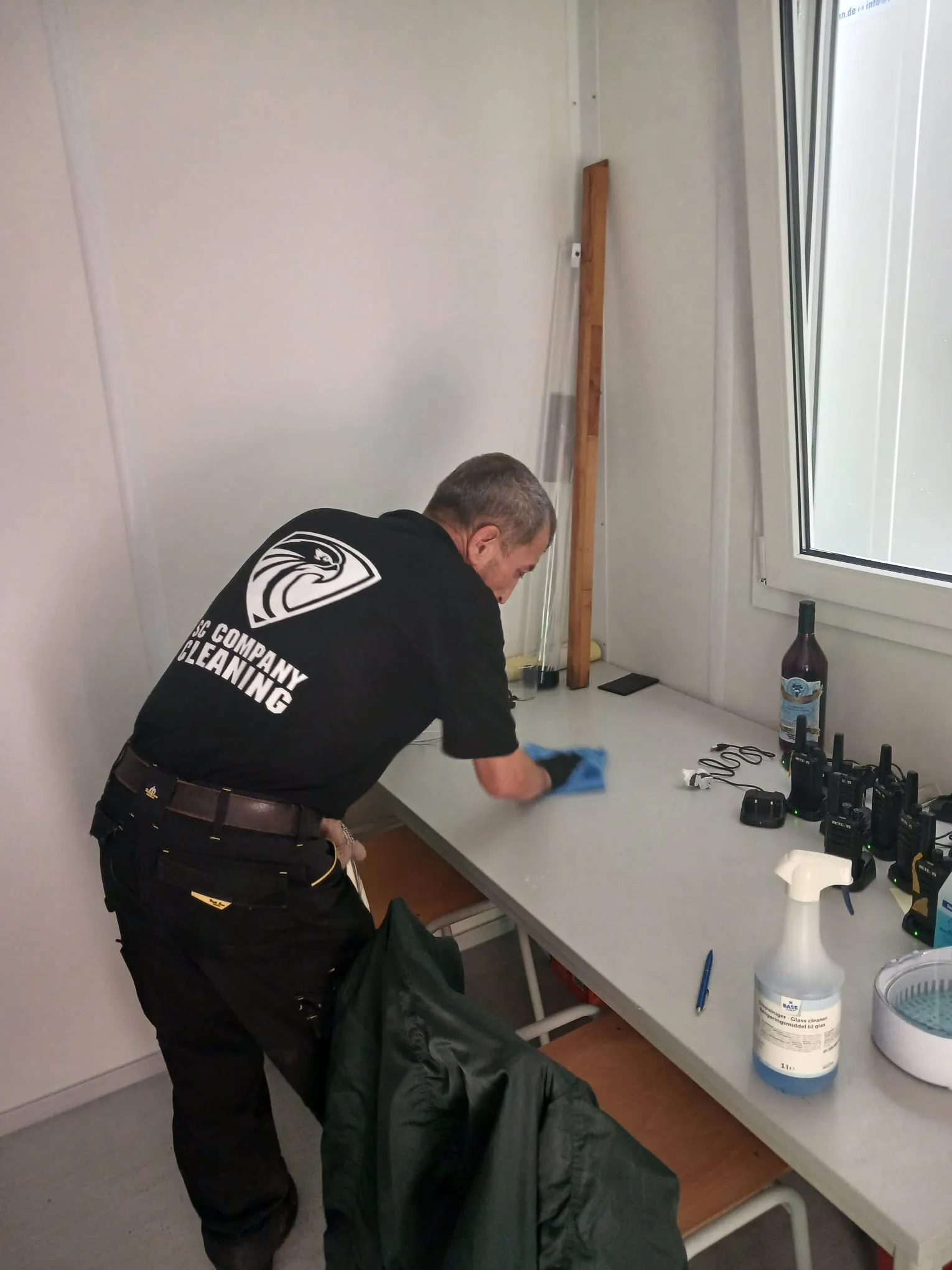 Glas- und Fensterreinigung durch das SC Company Cleaning-Team in Kiel