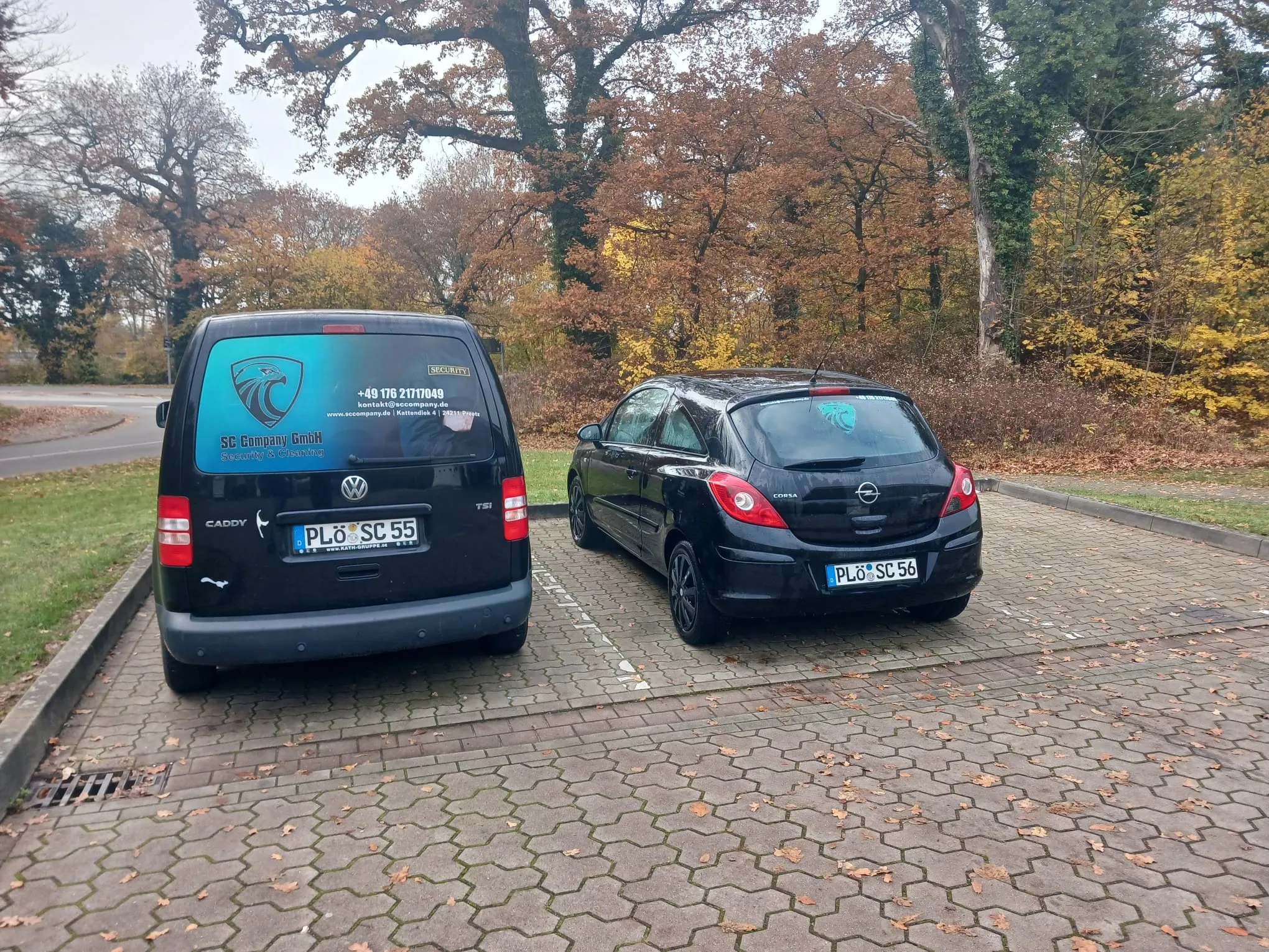 Firmenwagen der SC Company GmbH bereit für Einsätze in Kiel und Umgebung